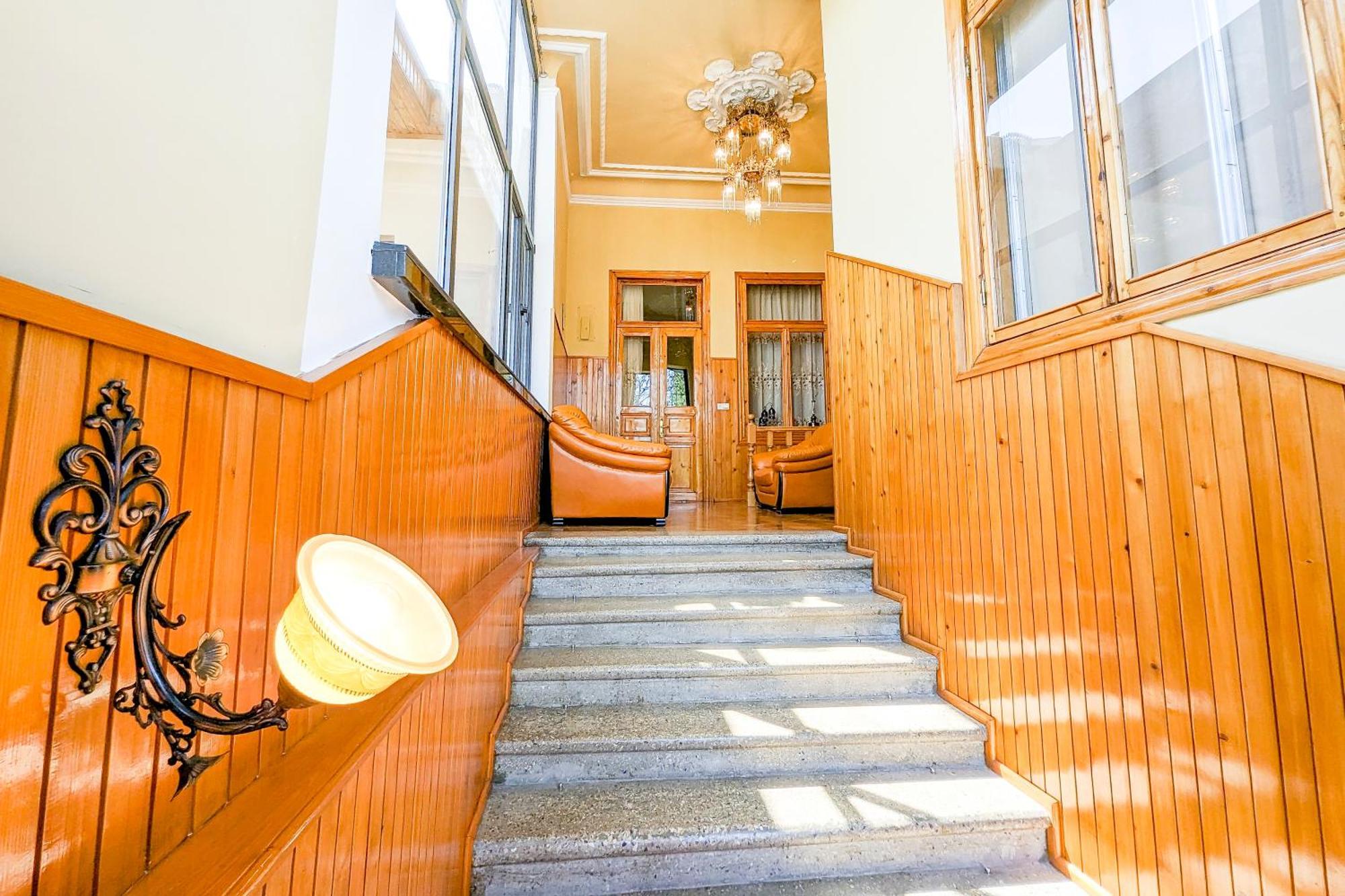 Guest House Sector 30 Kutaisi Ngoại thất bức ảnh