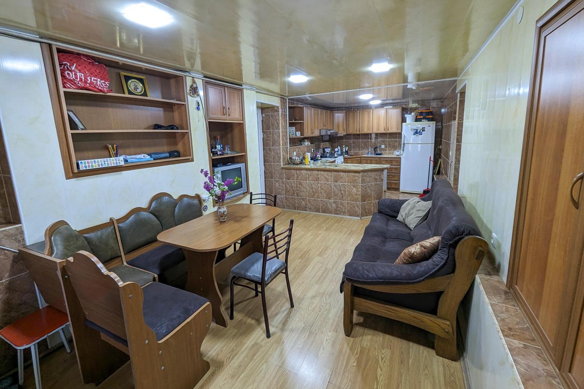 Guest House Sector 30 Kutaisi Ngoại thất bức ảnh
